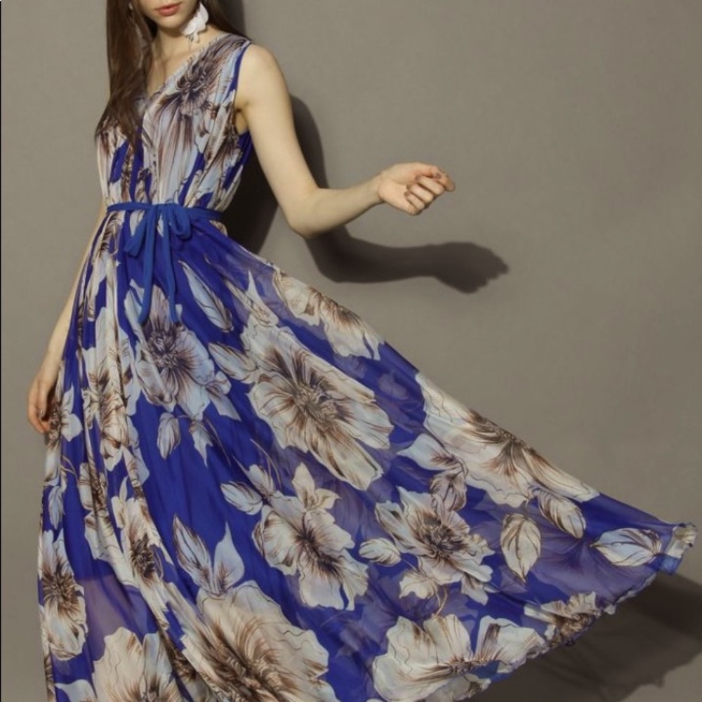 Chicwish blue floral maxi dress